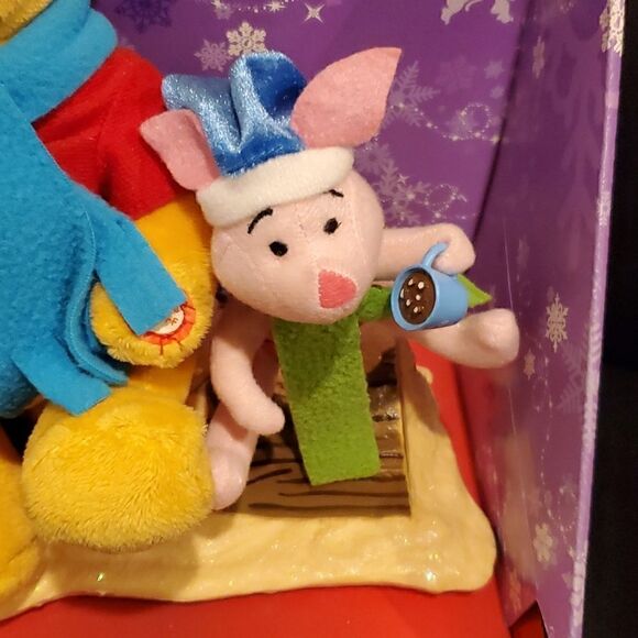 VINTAGE Winter Pooh & Piglet Musical Plush - Picture 3 of 7